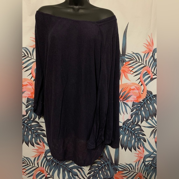 🔥5/$25 V Room Sheer Asymmetrical Top Sz L - Picture 2 of 10